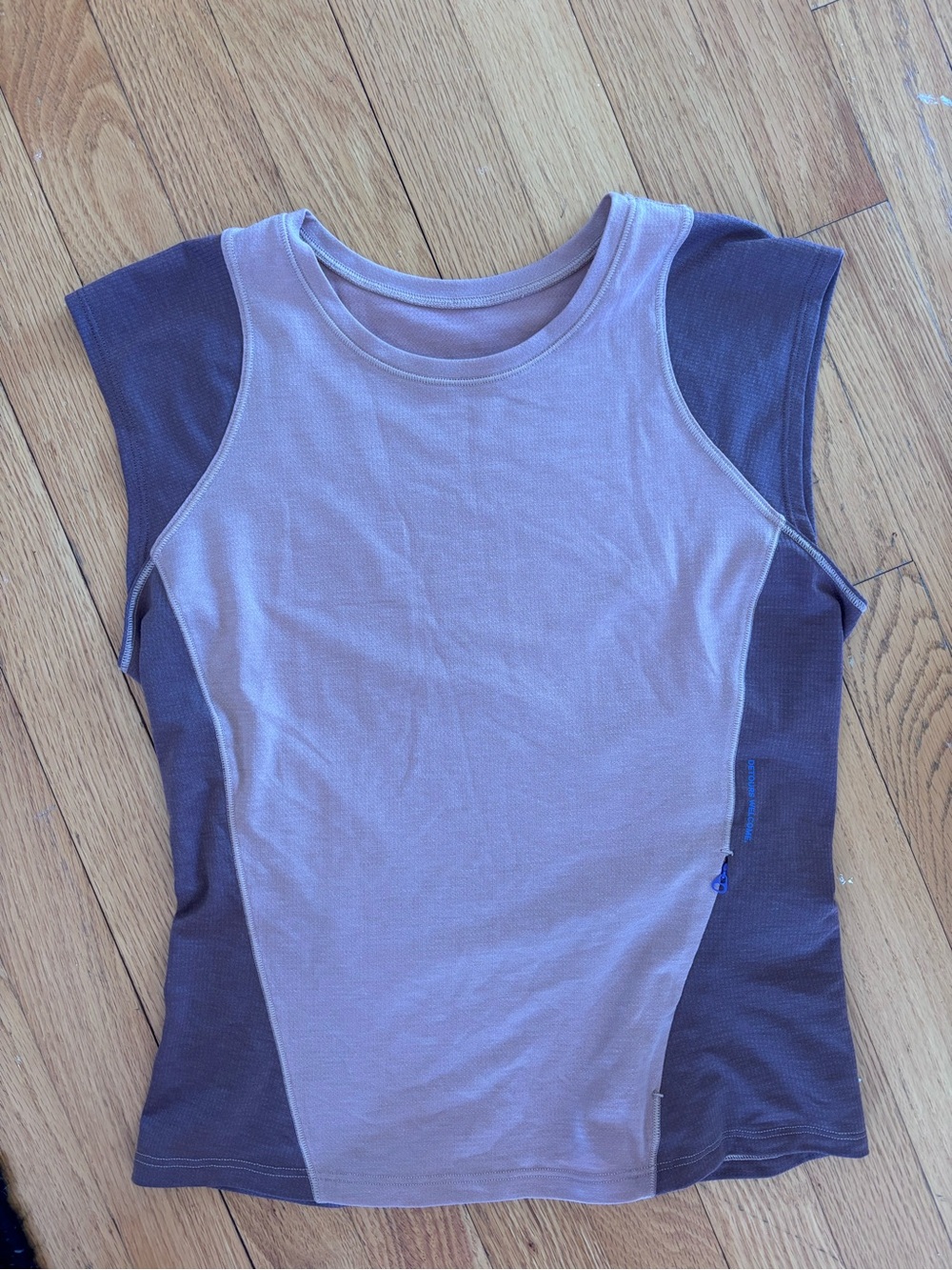 lululemon athletica Two-Tone Mauve and Dark Plum Short Sleeve Top